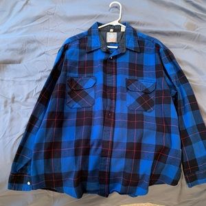 Mens OutDoor exchange button up. Size XL